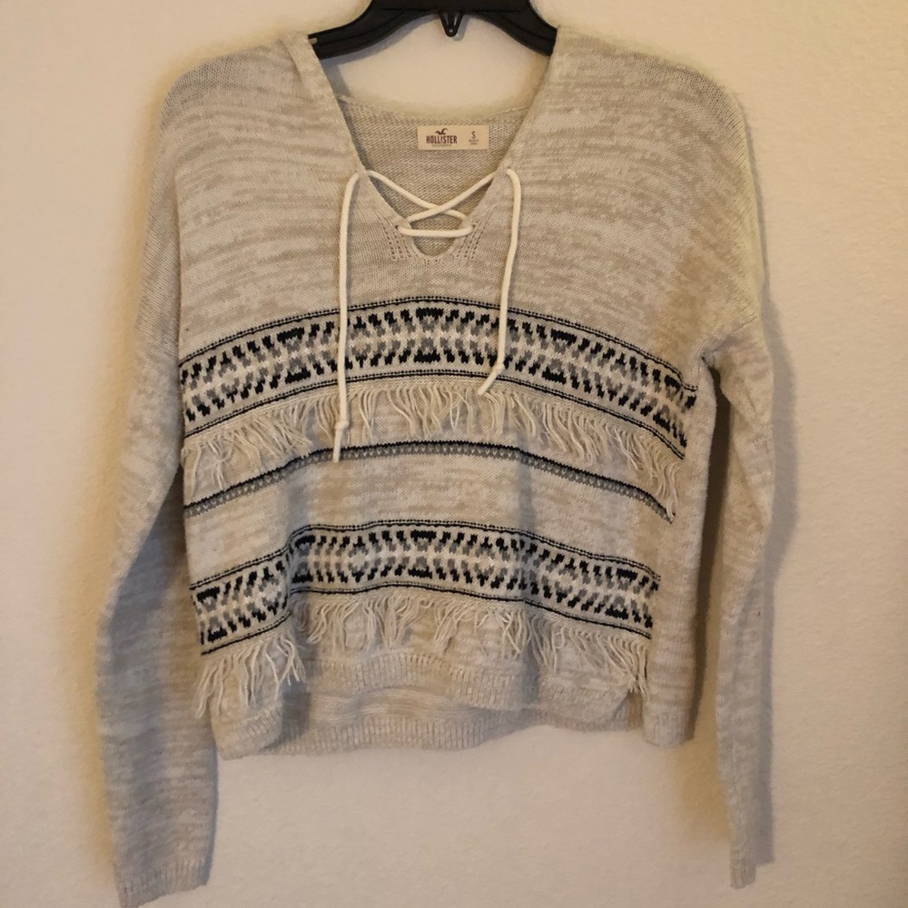 Cropped Sweatshirt with Fringe